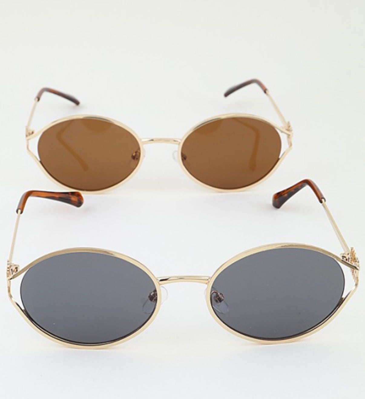 Retro Chic Oval Sunglasses