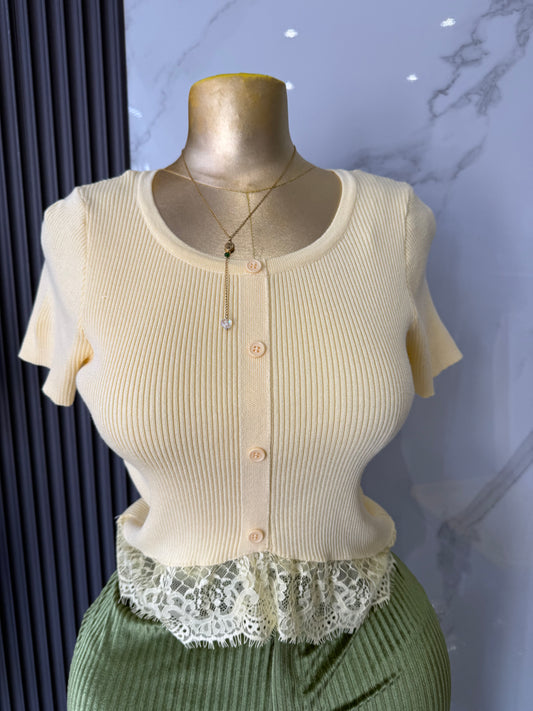 TOP BUTTON UP WHIT LACE