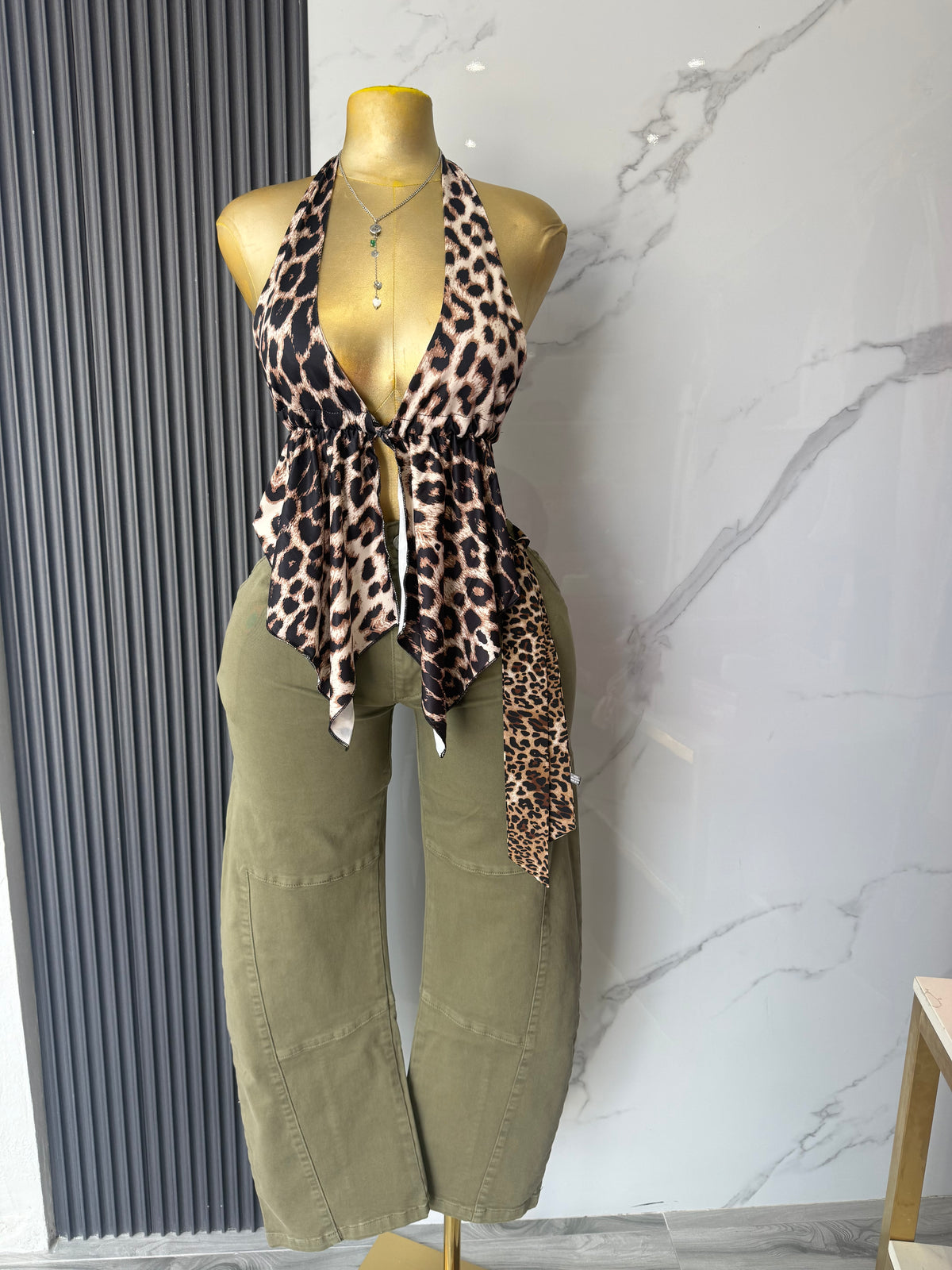 Barrel Jeans con Pañuelo